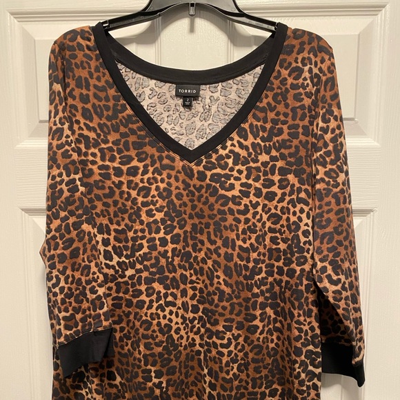 torrid Leopard Print Top Size 2/2X - Picture 2 of 6